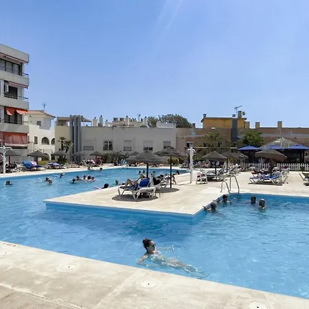 Prime Location With Seaviews In * Torremolinos