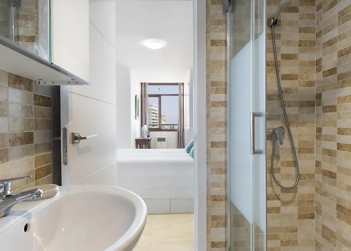 Prime Location With Seaviews In Apartmán *