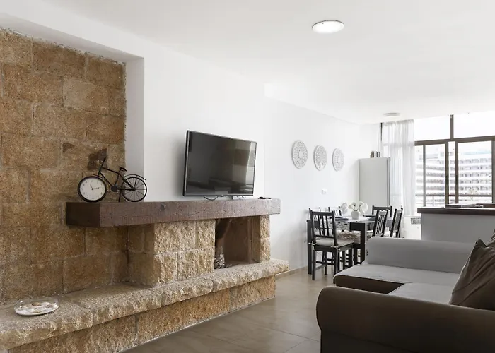 Prime Location With Seaviews In