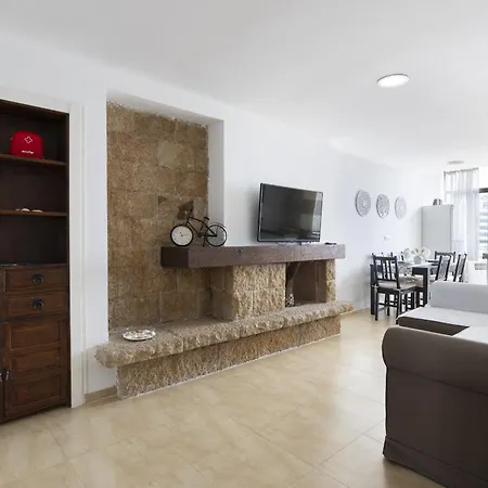 Prime Location 2-bedroom With Seaviews In *