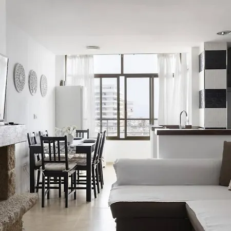 Prime Location With Seaviews Apartamento *