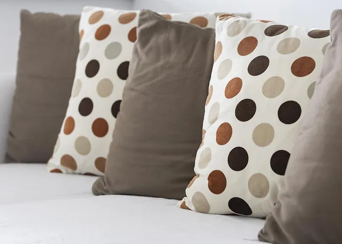 Prime Location With Seaviews In * Torremolinos