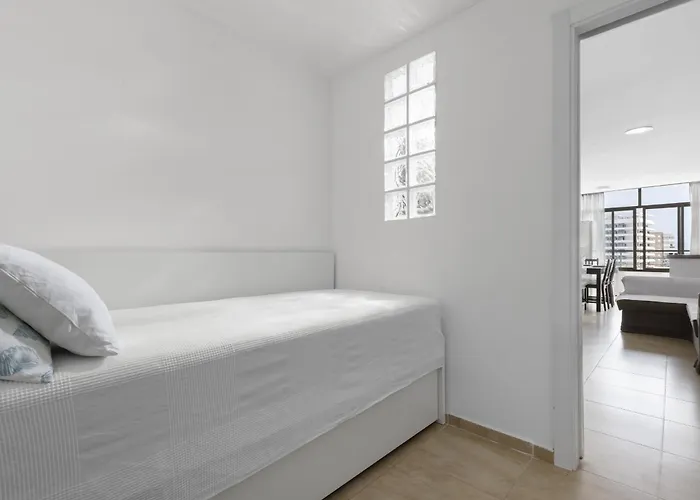 شقة Prime Location With Seaviews In *